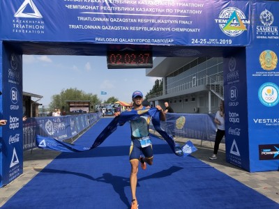 Anuar Turubaev wins the Kazakhstan Triathlon Cup